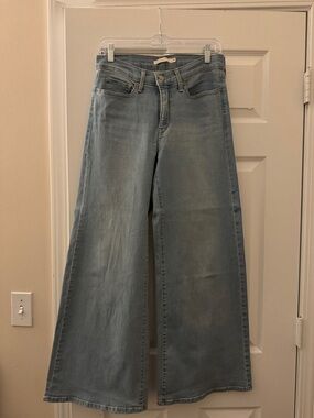 Levi's 318 Light Blue Wide-Leg Women's Jeans